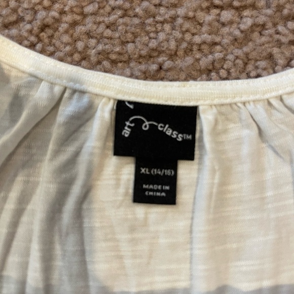 ART CLASS Girls Embroidered Floral Boho White Tank Top - Picture 2 of 6